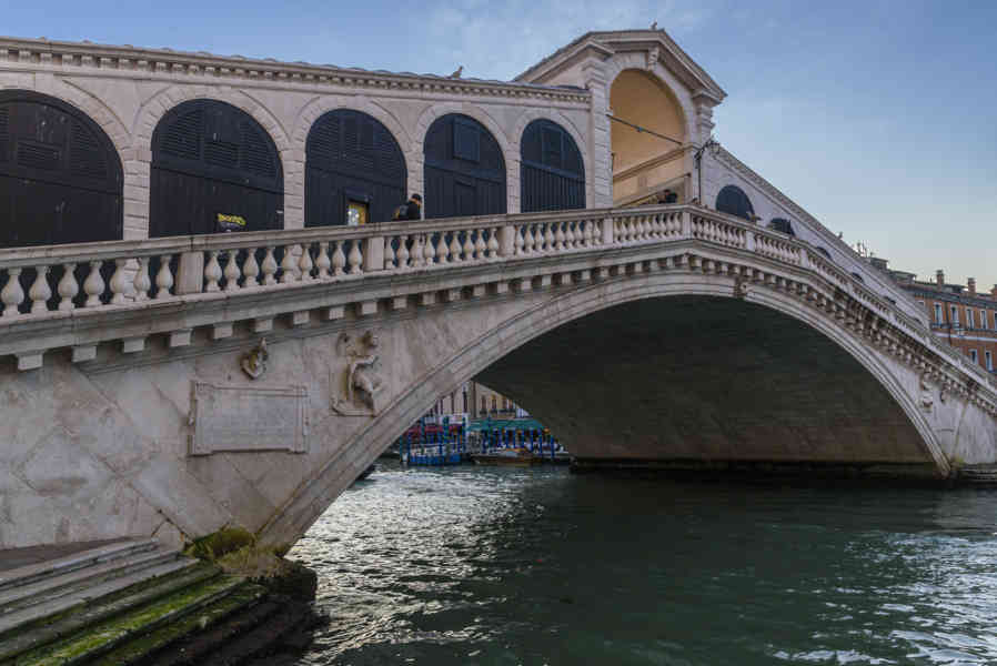 Italia - Venecia 116 - puente del Rialto.jpg